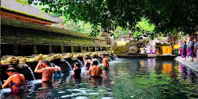 You are currently viewing Tirta Empul Temple