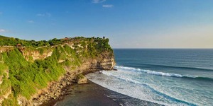 Read more about the article Uluwatu Temple